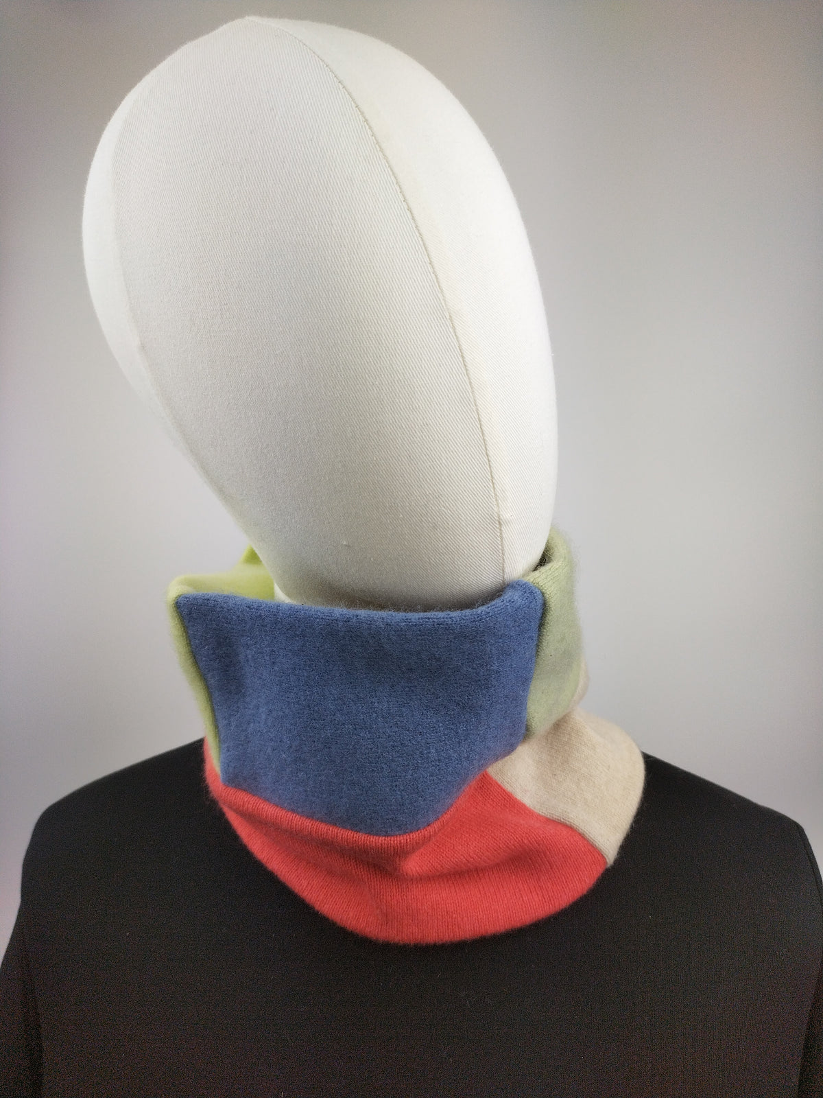 Sera Cashmere Neckwarmer